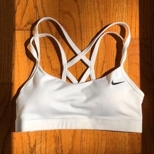 NIKE White Crisscrossed-back Sports Bra